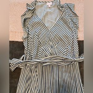 Maternity dress target. Size L. 97% rayon 3% spandex